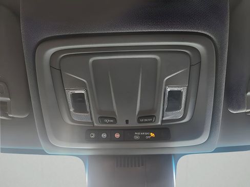 Used 2024 Chevrolet Silverado 1500 LT Trail Boss image 30