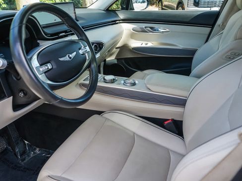 Used 2023 Genesis GV70 2.5T w/ Advanced Package AWD/4WD image 19