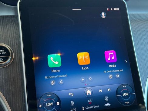 Certified 2025 Mercedes-Benz GLC 300 image 30