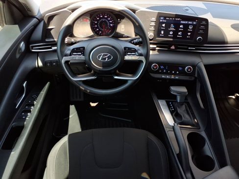 Certified 2023 Hyundai Elantra SEL FWD image 16