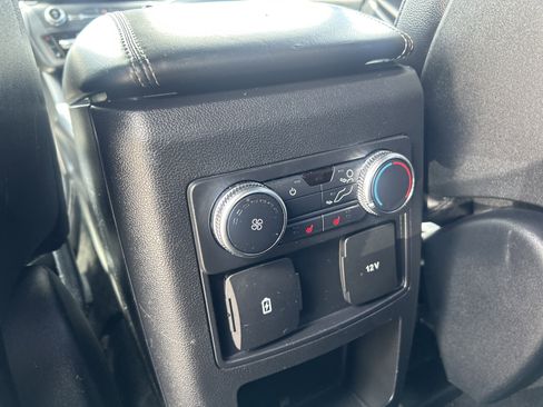 Used 2020 Ford Explorer XLT w/ Equipment Group 202A AWD/4WD image 43