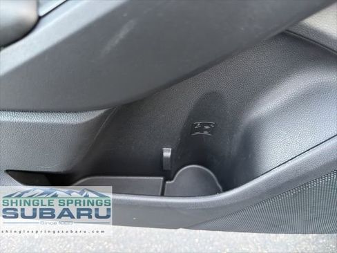 Certified 2022 Subaru Crosstrek 2.0i Premium image 33