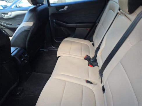 Used 2022 Ford Escape SEL image 11