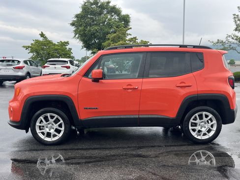 Used 2021 Jeep Renegade Latitude w/ Convenience Group AWD/4WD image 9