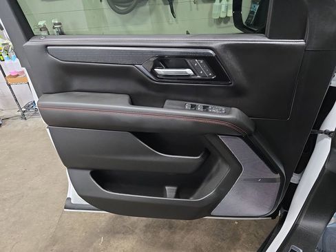 Used 2026 GMC Yukon AT4 Ultimate AWD/4WD image 29