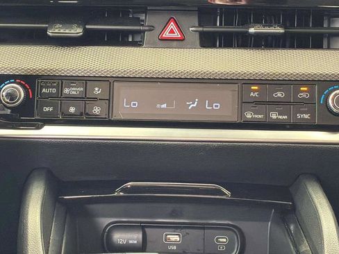 Certified 2025 Kia Sportage LX FWD image 71