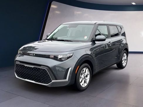 Certified 2025 Kia Soul LX w/ LX Technology Package FWD image 1