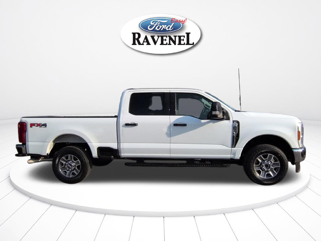 Used 2025 Ford F250 XLT w/ FX4 Off-Road Package AWD/4WD image 3
