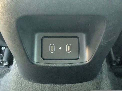 New 2025 Hyundai Elantra SEL FWD image 13
