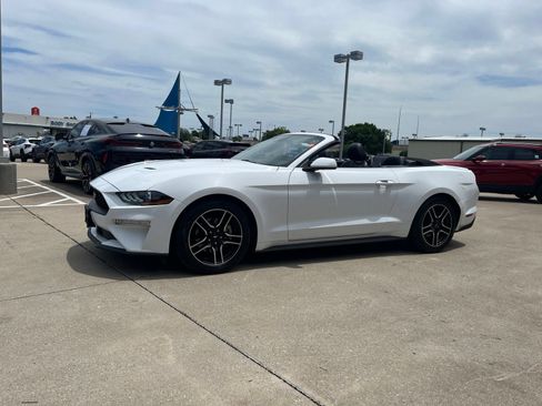 Used 2023 Ford Mustang Premium RWD image 5