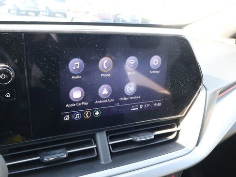 Used 2024 Chevrolet Trax RS w/ Sunroof Package FWD image 21
