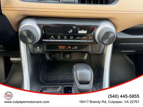 Used 2021 Toyota RAV4 LE image 21