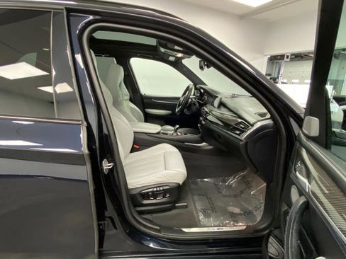 Used 2017 BMW X5 M image 23