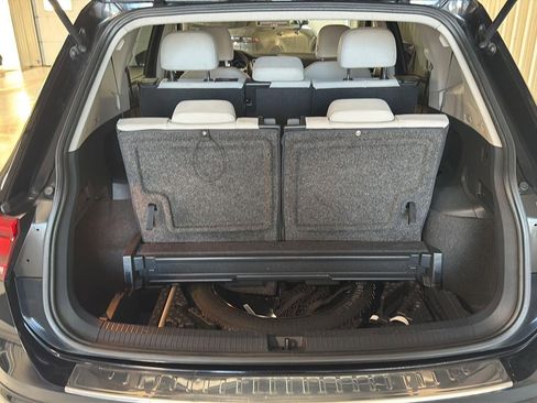 Used 2018 Volkswagen Tiguan SE image 9
