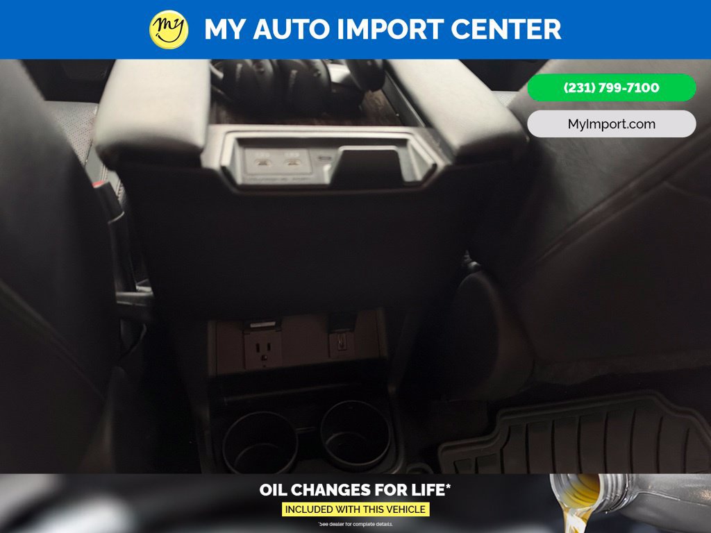 Used 2025 Toyota Sienna Limited AWD/4WD image 24