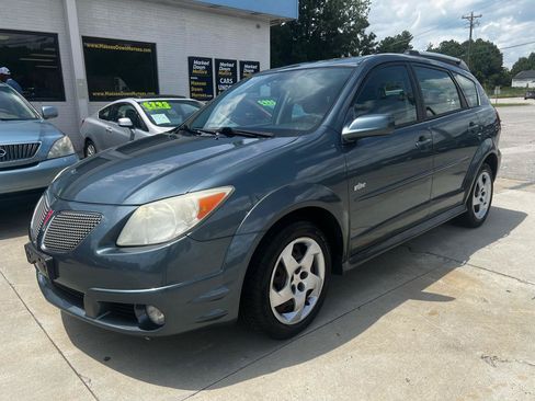 Used 2006 Pontiac Vibe w/ Sun And Sound Package FWD image 3
