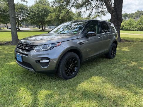 Used 2017 Land Rover Discovery Sport HSE image 6