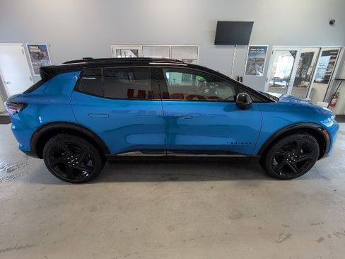 New 2026 Chevrolet Equinox EV RS image 6