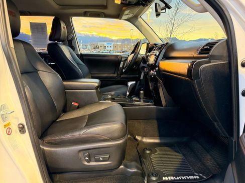 Used 2019 Toyota 4Runner TRD Off-Road Premium image 31