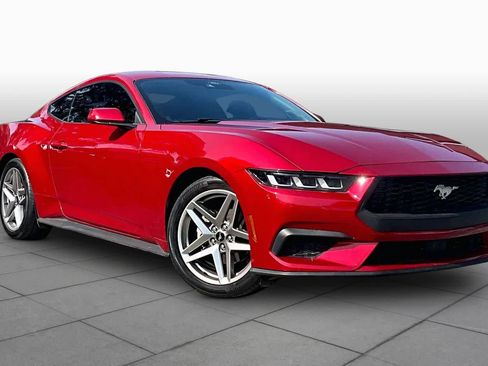 Used 2024 Ford Mustang Coupe RWD image 3