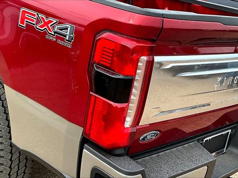 New 2026 Ford F250 King Ranch w/ FX4 Off-Road Package AWD/4WD image 14