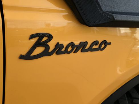 Used 2022 Ford Bronco Wildtrak image 18
