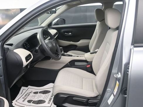 Certified 2025 Honda HR-V LX image 15