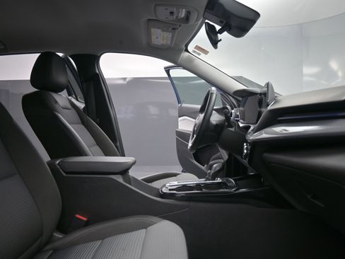 Certified 2024 Chevrolet Trax LT w/ Driver Confidence Package image 19