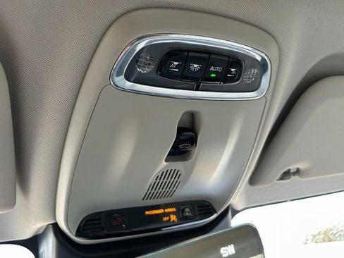 Used 2020 Volvo S60 T5 Momentum image 30