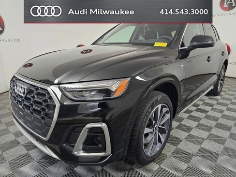 Used 2023 Audi Q5 2.0T Premium w/ Convenience Package AWD/4WD image 5