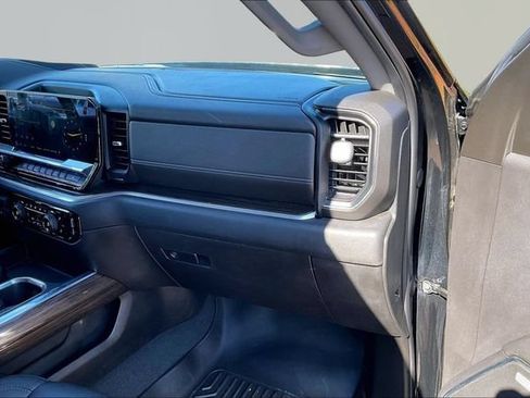 Used 2022 Chevrolet Silverado 1500 RST w/ RST All Star Premium Package AWD/4WD image 18