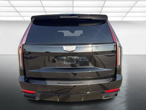 Used 2022 Cadillac Escalade Sport Platinum w/ LPO, ONYX Package AWD/4WD image 3