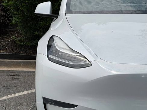 Used 2023 Tesla Model Y Long Range AWD/4WD image 4