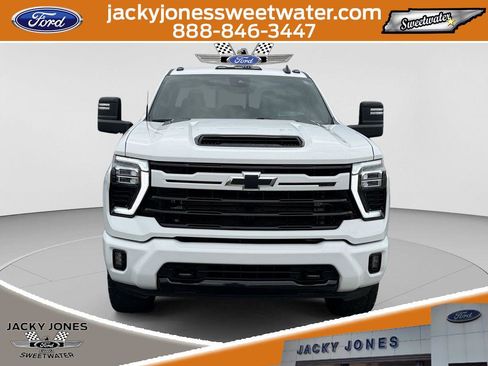 Used 2024 Chevrolet Silverado 2500 LT w/ Z71 Sport Edition AWD/4WD image 7