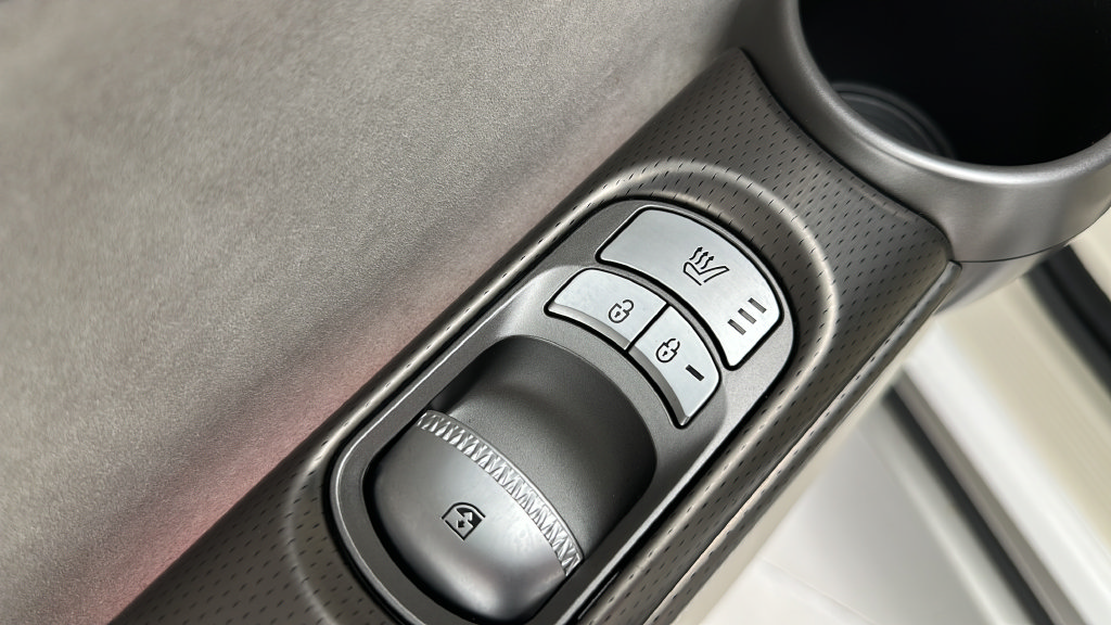 Used 2023 Genesis GV60 Performance AWD/4WD image 12