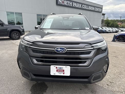 Certified 2025 Subaru Forester Limited AWD/4WD image 8