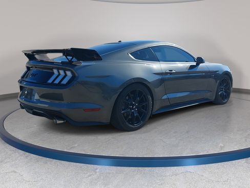 Used 2017 Ford Mustang GT Premium w/ Black Accent Package RWD image 5
