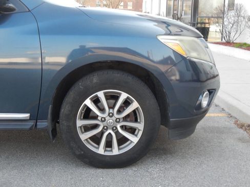 Used 2014 Nissan Pathfinder SL w/ SL Tech Package FWD image 24