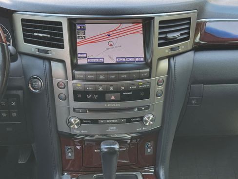 Used 2015 Lexus LX 570 4WD image 13