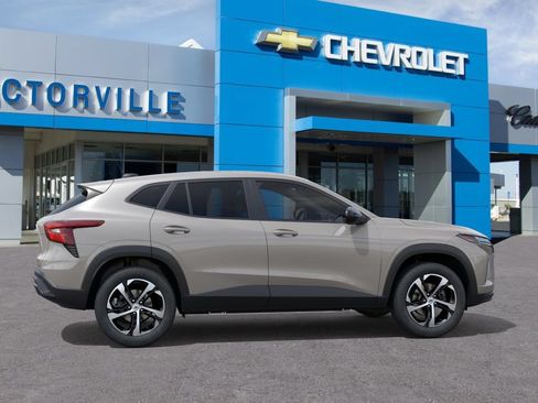 New 2026 Chevrolet Trax RS FWD image 2