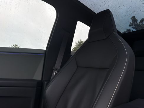 Used 2024 Tesla Cybertruck Cyberbeast AWD/4WD image 25