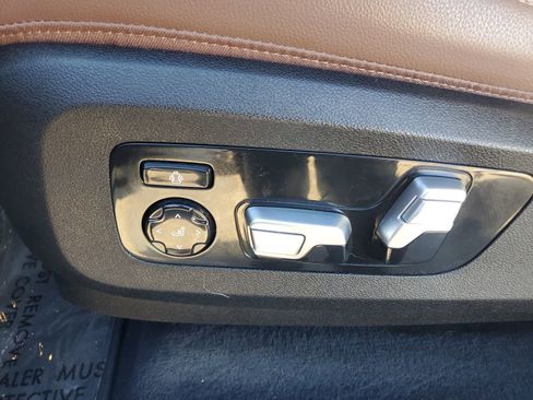 Used 2020 BMW X5 M50i w/ Premium Package image 20