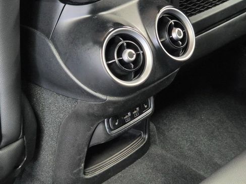 Used 2023 Alfa Romeo Stelvio Veloce AWD/4WD image 21