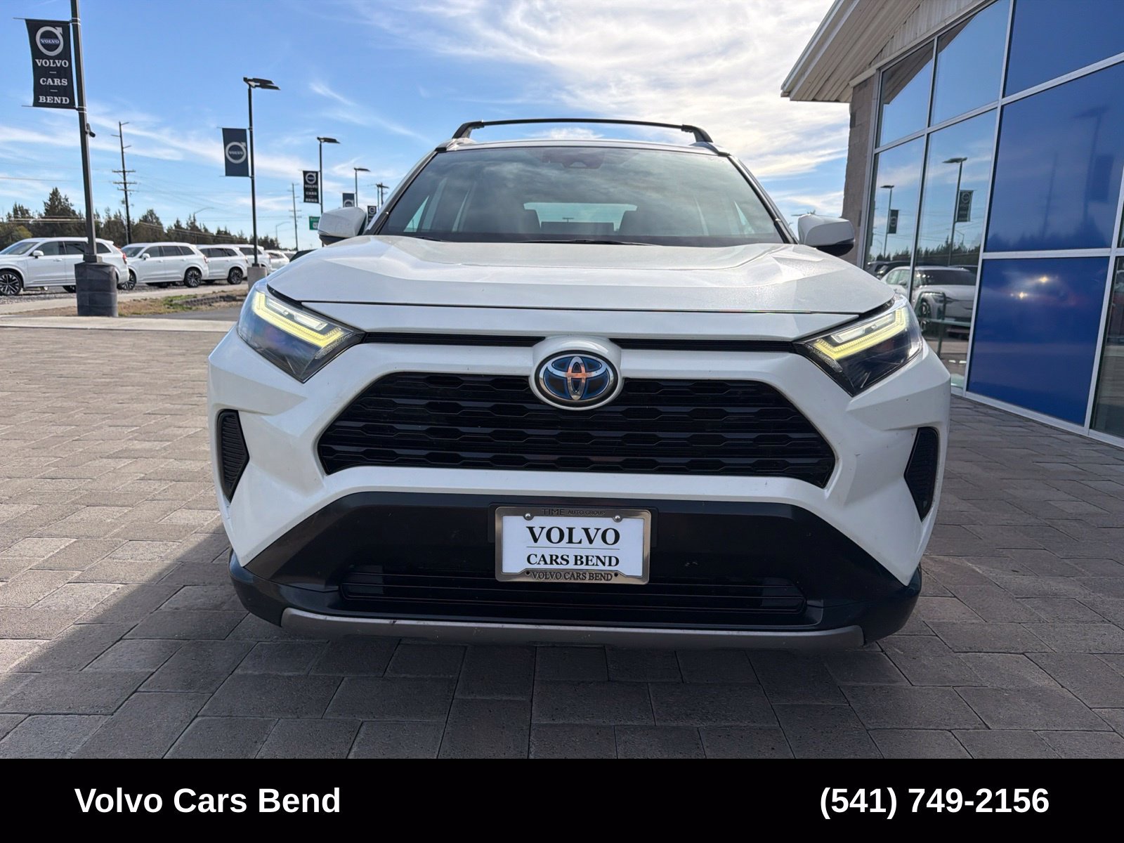 Used 2022 Toyota RAV4 SE w/ Convenience Package AWD/4WD image 3