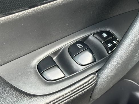 Used 2016 Nissan Rogue SL w/ SL Premium Package image 19