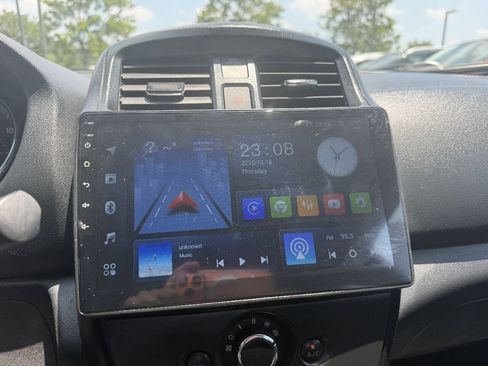 Used 2016 Nissan Versa SV FWD image 16