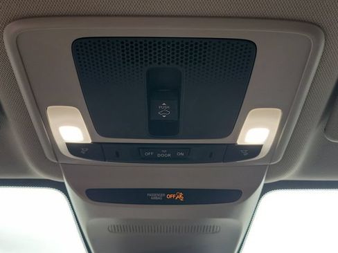 Used 2025 Honda HR-V EX-L image 27