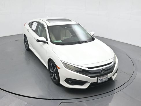 Used 2016 Honda Civic Touring image 34