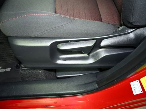 Used 2024 Toyota Corolla Cross AWD Hybrid w/ Moonroof Package image 26