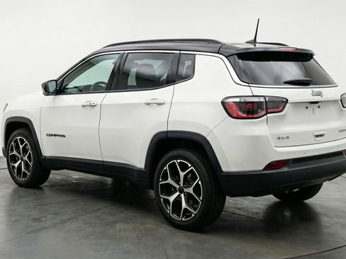 Used 2025 Jeep Compass Limited image 6